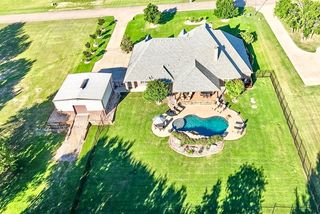 1387 Shadow Lakes Drive, Wills Point, TX 75169