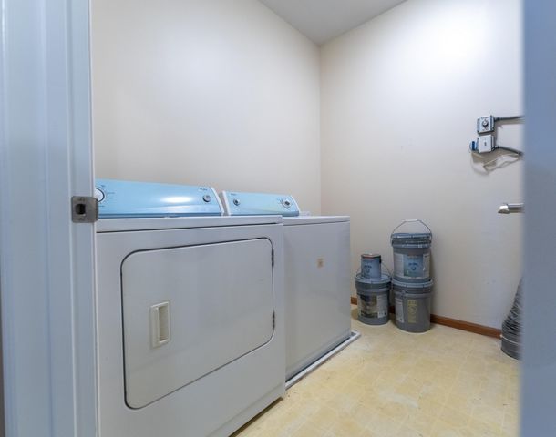 3371 Hazel Trail F, Woodbury, MN 55129