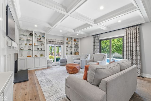 110 McClellan Road, Greenfield, IN 46140