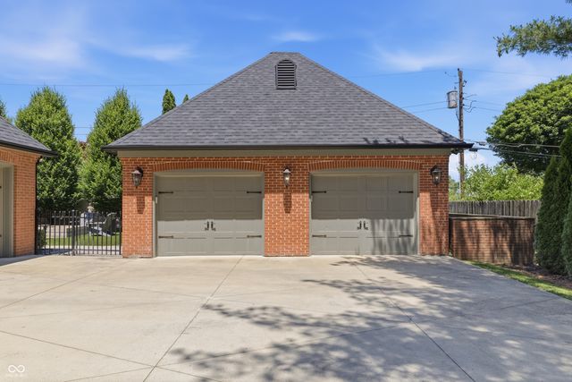 110 McClellan Road, Greenfield, IN 46140