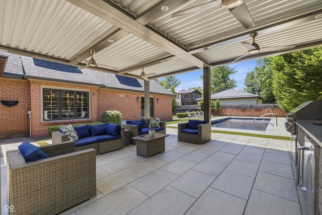 110 McClellan Road, Greenfield, IN 46140