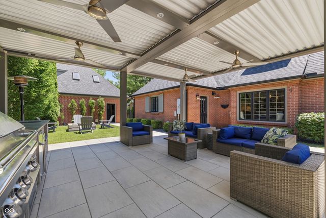 110 McClellan Road, Greenfield, IN 46140