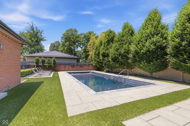 110 McClellan Road, Greenfield, IN 46140