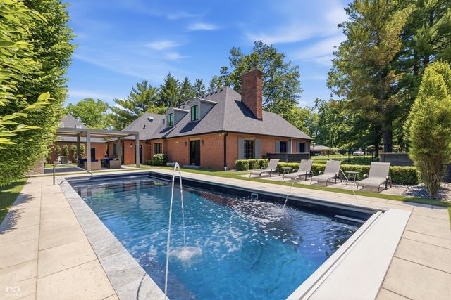 110 McClellan Road, Greenfield, IN 46140