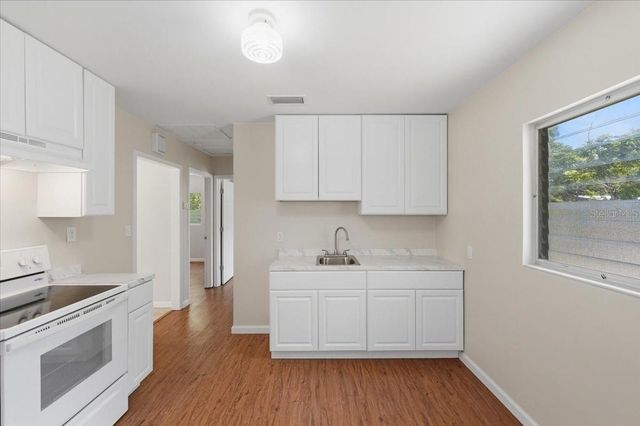 2437 JUNGLE STREET, Lakeland, FL 33801