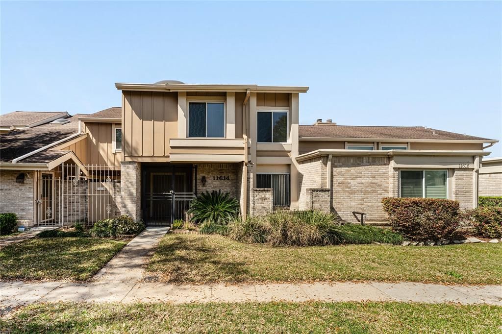 11614 Village Place Drive 337, Houston, TX 77077