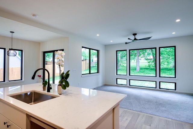 105 E Lakeview Avenue, Madison, WI 53716