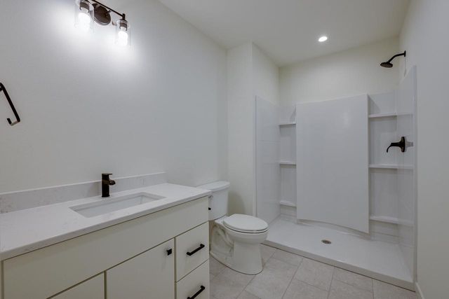 105 E Lakeview Avenue, Madison, WI 53716
