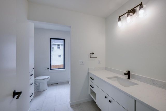 105 E Lakeview Avenue, Madison, WI 53716