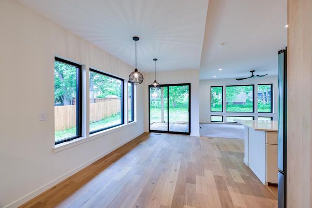 105 E Lakeview Avenue, Madison, WI 53716