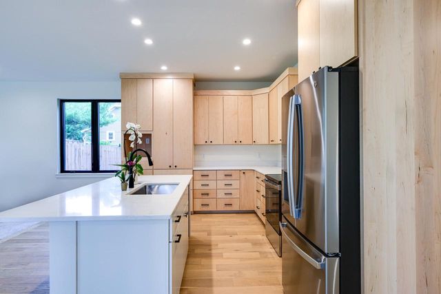 105 E Lakeview Avenue, Madison, WI 53716