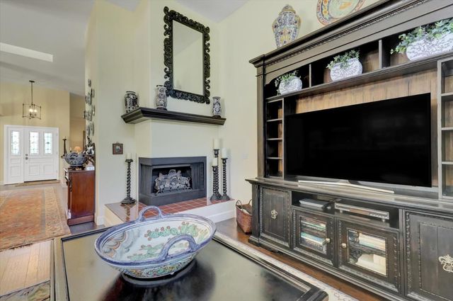 628 Morgan Ranch Dr, Grass Valley, CA 95945