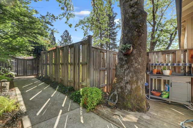 628 Morgan Ranch Dr, Grass Valley, CA 95945