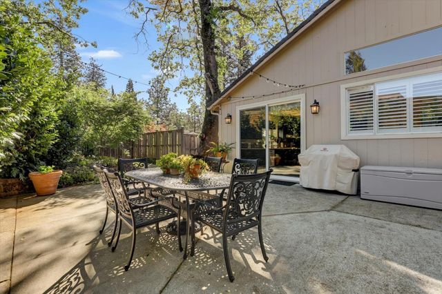 628 Morgan Ranch Dr, Grass Valley, CA 95945