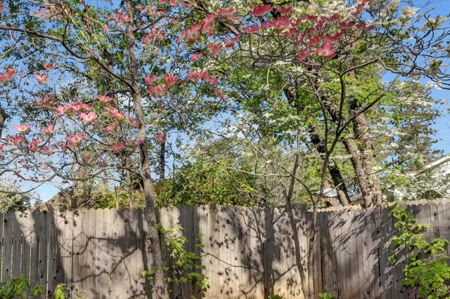 628 Morgan Ranch Dr, Grass Valley, CA 95945