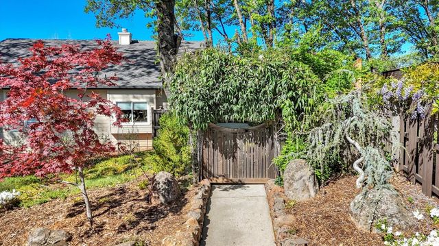 628 Morgan Ranch Dr, Grass Valley, CA 95945