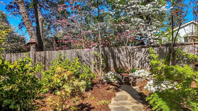 628 Morgan Ranch Dr, Grass Valley, CA 95945