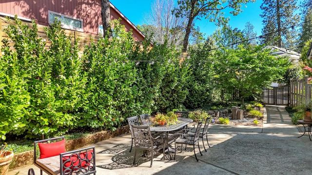 628 Morgan Ranch Dr, Grass Valley, CA 95945