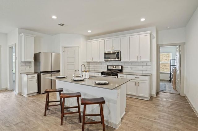 1219 Minerals Lane, Rosharon, TX 77583