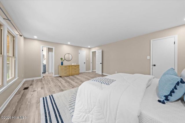 255 Stoneyfield Drive, Southern Pines, NC 28387