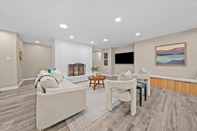 255 Stoneyfield Drive, Southern Pines, NC 28387