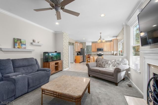 8 Steeplechase Way, Washington Twp., NJ 07840