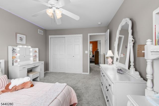 8 Steeplechase Way, Washington Twp., NJ 07840