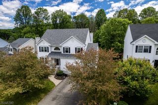 8 Steeplechase Way, Washington Twp., NJ 07840