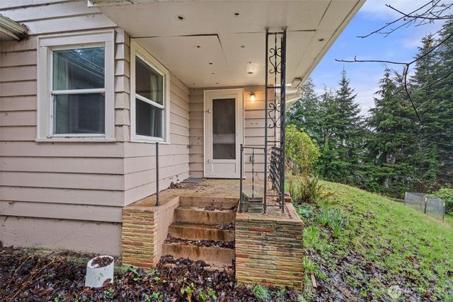 1905 Gerber Street, Raymond, WA 98577