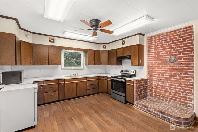 1905 Gerber Street, Raymond, WA 98577