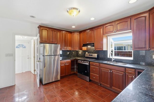 1560 165th, San Leandro, CA 94578