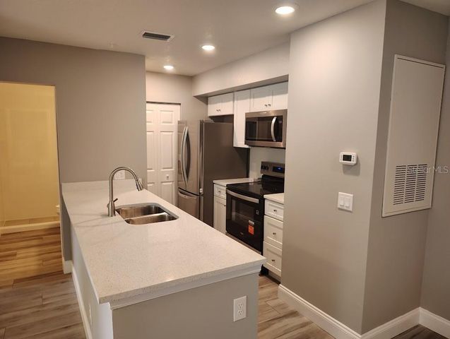 3024 PARKWAY BOULEVARD 202, Kissimmee, FL 34747