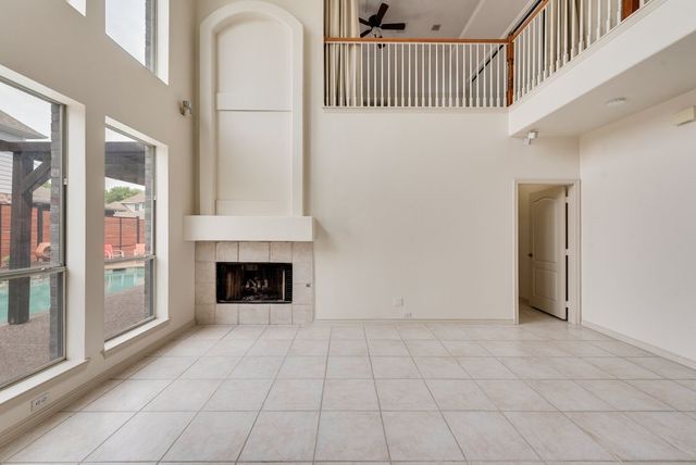 5900 Heron Cove Lane, The Colony, TX 75056