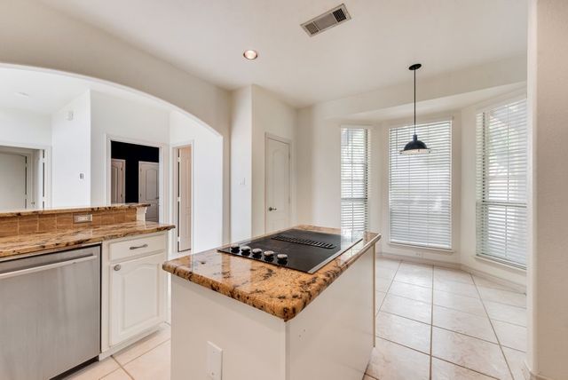 5900 Heron Cove Lane, The Colony, TX 75056