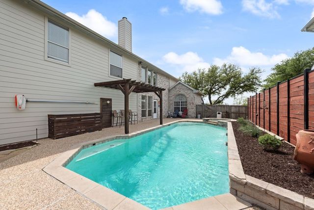 5900 Heron Cove Lane, The Colony, TX 75056
