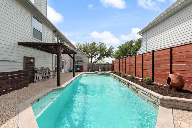 5900 Heron Cove Lane, The Colony, TX 75056