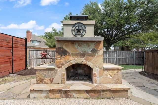 5900 Heron Cove Lane, The Colony, TX 75056