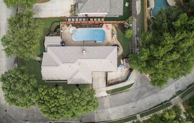 5900 Heron Cove Lane, The Colony, TX 75056