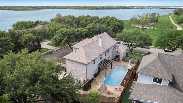 5900 Heron Cove Lane, The Colony, TX 75056