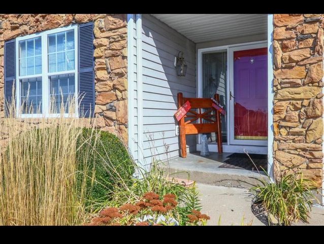 8484 Watersedge Drive, Florence, KY 41042