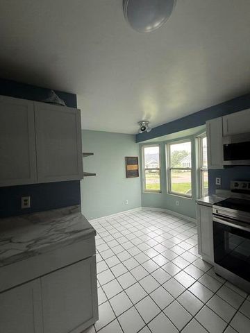 8484 Watersedge Drive, Florence, KY 41042