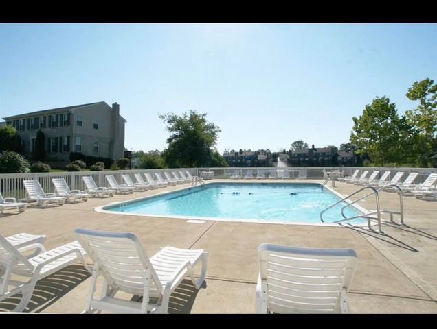 8484 Watersedge Drive, Florence, KY 41042