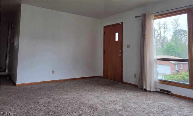 238 Meadowbrook Drive, Steubenville, OH 43953
