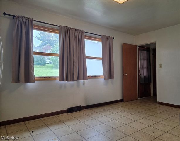 238 Meadowbrook Drive, Steubenville, OH 43953