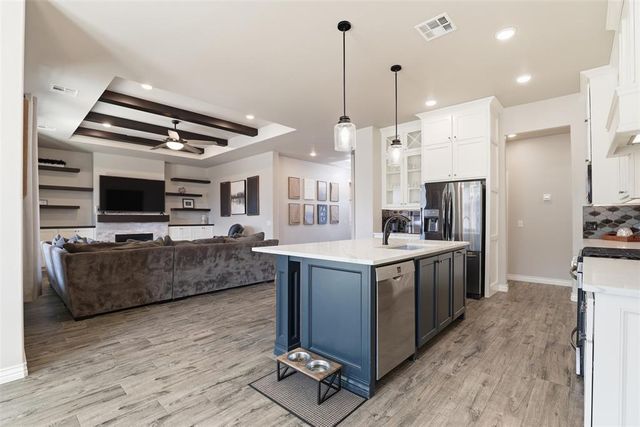 1820 W Trout Way, Mustang, OK 73064