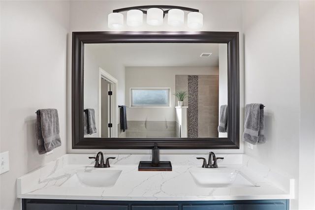 1820 W Trout Way, Mustang, OK 73064