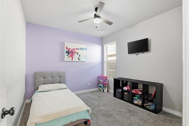 1820 W Trout Way, Mustang, OK 73064