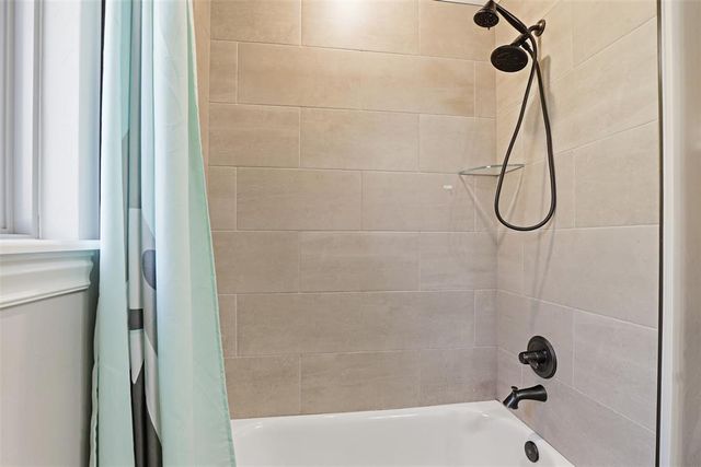 1820 W Trout Way, Mustang, OK 73064