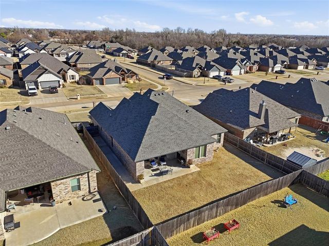 1820 W Trout Way, Mustang, OK 73064