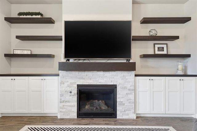 1820 W Trout Way, Mustang, OK 73064